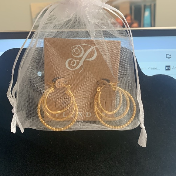 Plunder Triple Hoop Gold Earrings NWOT - Picture 6 of 6